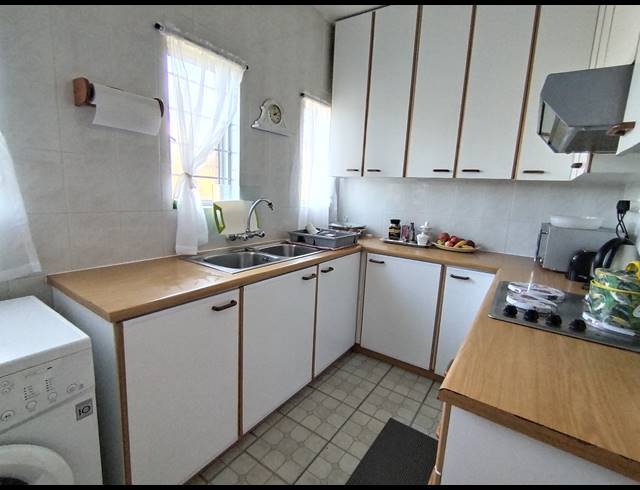 2 BEDROOM APARTMENT FOR SALE IN SCOTTBURGH CENTRAL